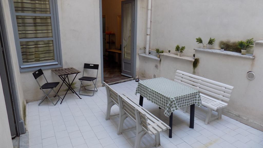 Vespa B&B Palermo Esterno foto