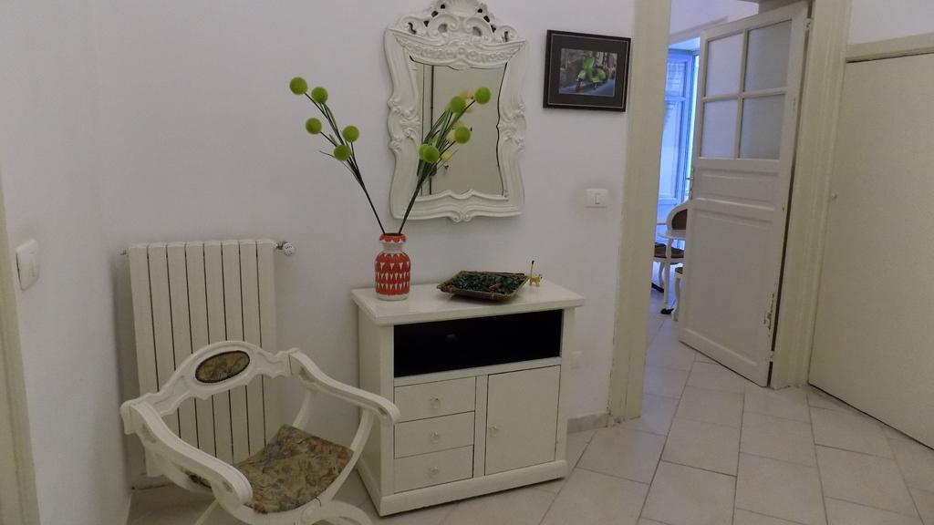 Vespa B&B Palermo Esterno foto